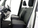 前席は広々としていて運転しやすいです