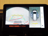 バックモニター&パノラミックビューで車庫入れや駐車もラクラク♪※あくまでも補助的な装置なので目視確認もお忘れなく!