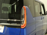 LEDテールライトです。省電力、高輝度のLEDは明るく照らすので夜間運転時の視認性を高めます。スタイリッシュな見た目で細かいところもこだわりたいあなたに!