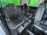 3列目シートはもちろん状態良好☆大人でもゆったりと座って頂けますので、大人数でのお出かけもラクラクです♪ご家族で、気の知れた仲間で、ドライブに行くのが楽しみですね♪