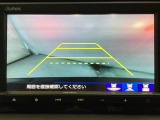 バックでの車庫入れも安心です! リアカメラが付いているバックモニター付のナビを装備しております。操作線もついており距離感も画面から確認できます。