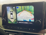 【アラウンドビューモニター】専用のカメラにより、上から見下ろしたような視点で360度クルマの周囲を確認することができます☆死角部分も確認しやすく、狭い場所での切り返しや駐車もスムーズに行えます。