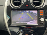 【バックモニター】ギアをバック(R)レンジに入れると車内のモニターに、後方の状況を映し出します.夜間でも、カラーで明るく、見やすくなってます。
