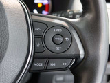 アダプティブクルーズコントロール機能付きです。走行中に先行車の様子を検知しながら、設定した車速の範囲内で先行車との距離のキープを支援します。詳細は販売店スタッフまでおたずねください。