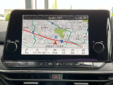 ナビゲーションを利用することで、目的地までのルートを案内し、最新の道路状況を反映して最適なルートを提案してくれます。また、渋滞を回避するルートを提案してくれるので、安全に目的地に到着することができます