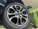 【純正16インチアルミホイール】外観にマッチした純正アルミホイールを装着しております。各種社外アルミホイールや、スタッドレスタイヤも取扱いしております。是非ご相談ください♪