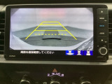 バックでの車庫入れも安心です! リアカメラが付いているバックモニター付のナビを装備しております。操作線もついており距離感も画面から確認できます。