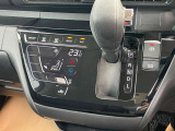 【オートエアコン】 設定温度は一定のまま、1年中、車内は快適空間♪快適温度♪