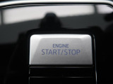 ●Start/Stop●ブレーキを踏みボタンを長押しするだけで、キーの抜き差しなく簡単にエンジンをかける事が出来ます。