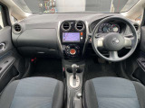 ノートの運転席周りの画像です。