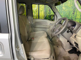 運転席シート廻りは使用感も少なく、良好な状態となっています。丁寧に使われていたことがよくわかりますね。