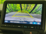 【バックカメラ】駐車時に後方がリアルタイム映像で確認できます。大型商業施設や立体駐車場での駐車時や、夜間のバック時に大活躍!運転スキルに関わらず、今や必須となった装備のひとつです!