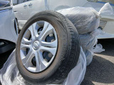 標準アルミホイールと夏タイヤ