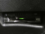 ナビ連動タイプのETC車載機です。ナビゲーションと連動してくれますのでカード未挿入を知らせてくれるなど便利な機能が追加されています。