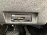 ETC付です。高速道路料金所での小銭の出し入れや雨天時における窓の開閉などの煩わしさが解消出来ます♪料金所の通過もスムーズで快適ですよ☆