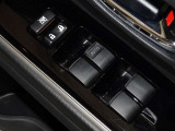 電動格納式ドアミラー・パワーウインドウを装備しています。