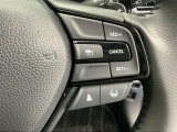アクセルから足を離しても設定したスピードを保ち走行し、高速道路での疲労軽減に役立つクルーズコントロール付きです!