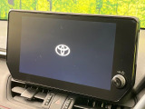 【10.5インチナビ】高級感とインパクトのある大画面ナビを装備。各種オーディオ操作はもちろん、スマホ連携もできる利便性の高いナビです♪