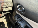 運転席側のドア部。こちらでパワーウィンドーの操作が可能になります。