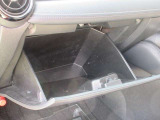 助手席グローブボックス