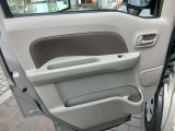 この車は、日産でご案内している高品質宣言車で、安心と満足のカーライフ宣言車です。安心していただけるよう、決められた整備内容や充実した保証内容でカーライフをサポートします