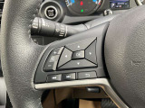 ステアリングスイッチです。ナビのオーディオコントロールが手元で行えます