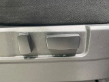 【パワーシート】スイッチ一つで簡単にシートの微調整が可能!電動だから力もいりません!快適なシートポジションにセットして、快適なドライブをお楽しみください。