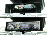車両後方のカメラ映像をミラー面に映し出して、いつでもクリアな後方視界を確保する、インテリジェントルームミラー!