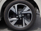 15インチアルミホイール!!格好良くてホイールがあなたの愛車をいっそう輝かせます☆