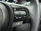 ◆アダプティブクルーズコントロール◆予め設定した車速内でクルマが自動的に加減速。前走車との適切な車間距離を維持しながら追従走行します。【LKAS】車線維持支援システムでステアリング操作を支援。