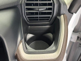 【運転席ドリンクホルダー】