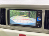 【バックカメラ】駐車時に後方がリアルタイム映像で確認できます。大型商業施設や立体駐車場での駐車時や、夜間のバック時に大活躍!運転スキルに関わらず、今や必須となった装備のひとつです!