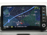 9インチプレミアムインターナビ(VXU-215VZi)&バックカメラが装備されているので、普段の使い勝手もロングドライブも快適です。