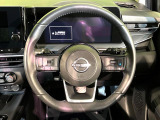 【純正革巻きステアリング】上質な革を使用することで、手にしっかり馴染みとても運転しやすいハンドルです♪