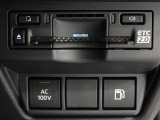 非常時やキャンプなどに役立つAC100Vコンセント付きです。ETCも装備してます。