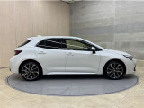 「中古車ハイブリッド保証」付き。ハイブリット機構を無償で保証します。保証期間は初度登録年月から10年目まで、または3年間の長い方。但し累計走行距離が20万km以内。