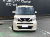 日産のアイデンティティのVモーショングリルを配したフロントビュー