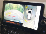 【パノラミックビューモニター】専用のカメラにより、上から見下ろしたような視点で360度クルマの周囲を確認することができます☆縦列駐車や幅寄せ時に活躍してくれます♪