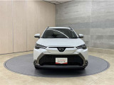 お車購入のポイントとなるフロントマスクです!シャープな目つきが印象的なデザインのヘッドランプです。