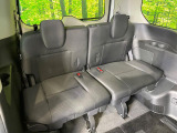 3列目シートはもちろん状態良好☆大人でもゆったりと座って頂けますので、大人数でのお出かけもラクラクです♪ご家族で、気の知れた仲間で、ドライブに行くのが楽しみですね♪