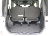 ゆとりある広々とした車内空間は、ドライブを始め買い物やレジャーなど、幅広く活躍します。一人でもみんなとでもお出かけを楽しみましょう!