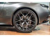 タイヤ:ミシュラン PILOT SPORT S 5 アストンマーティンの専用であり、共同開発した本タイヤには「AML」の刻印がございます。サイズ:フロント275/35/ZR21 リア325/30ZR21