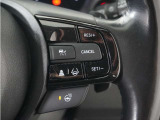 ◆アダプティブクルーズコントロール◆予め設定した車速内でクルマが自動的に加減速。前走車との適切な車間距離を維持しながら追従走行します。【LKAS】車線維持支援システムでステアリング操作を支援。