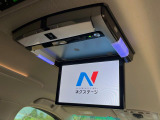 【フリップダウンモニター】大画面モニターで後席でもエンタメをお楽しみいただけます。小さなお子様にも大人気の装備です♪