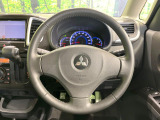 【純正革巻きステアリング】上質な革を使用することで、手にしっかり馴染みとても運転しやすいハンドルです♪