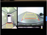 パノラミックビューモニター搭載!運転席から見にくい場所をカメラ映像でサポートします。