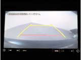 リヤビューカメラ装着済み!純正ならではのスッキリとした装着感です!R(リバース)に連動して後方視界をナビ画面に映し出します!