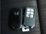 ◆スマートキー◆カギをバッグやポケットに入れたままでもドアロックの開閉ができる『スマートキー』付き!雨天や暗くなってもカギを取り出す必要がなくドアの開錠&エンジンも始動できます