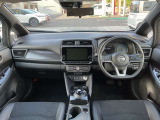 運転席から各種ボタンの操作がしやすいように設計されたデザイン。