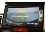 バックカメラが装備されており、後方の安全確認はもちろんのこと狭い場所での駐車や雨の日・夜間など視界の悪いコンディションでのストレスの軽減にもなります!